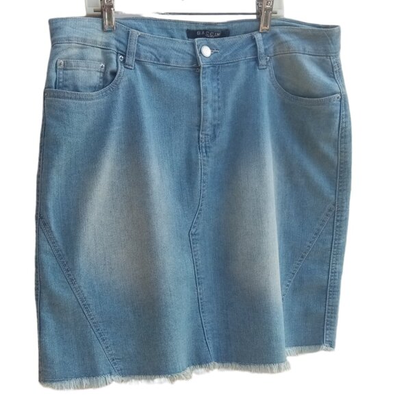 Baccini  stretch denim skirt sz 8 - Picture 1 of 7